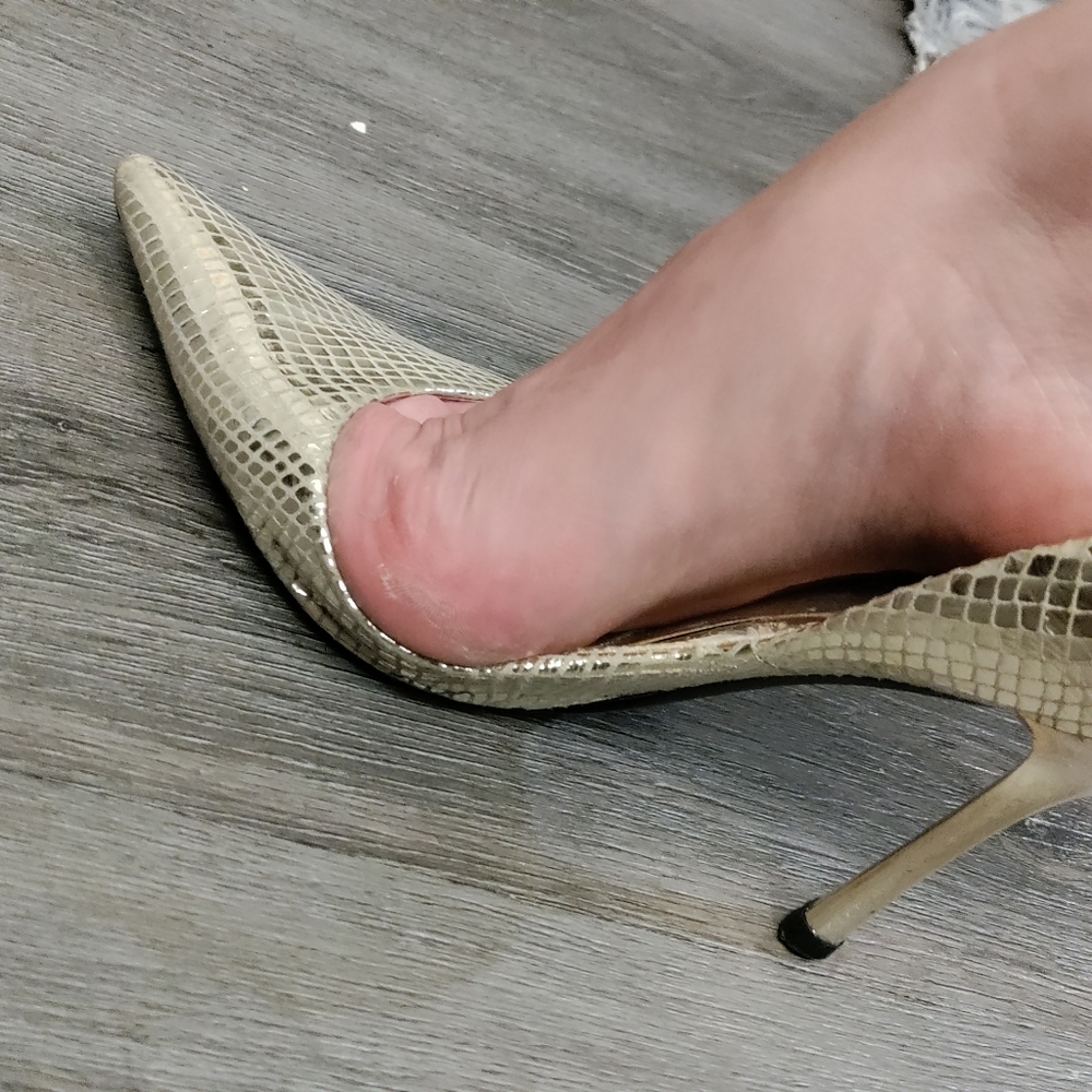 Heels - Picture 5 of 7